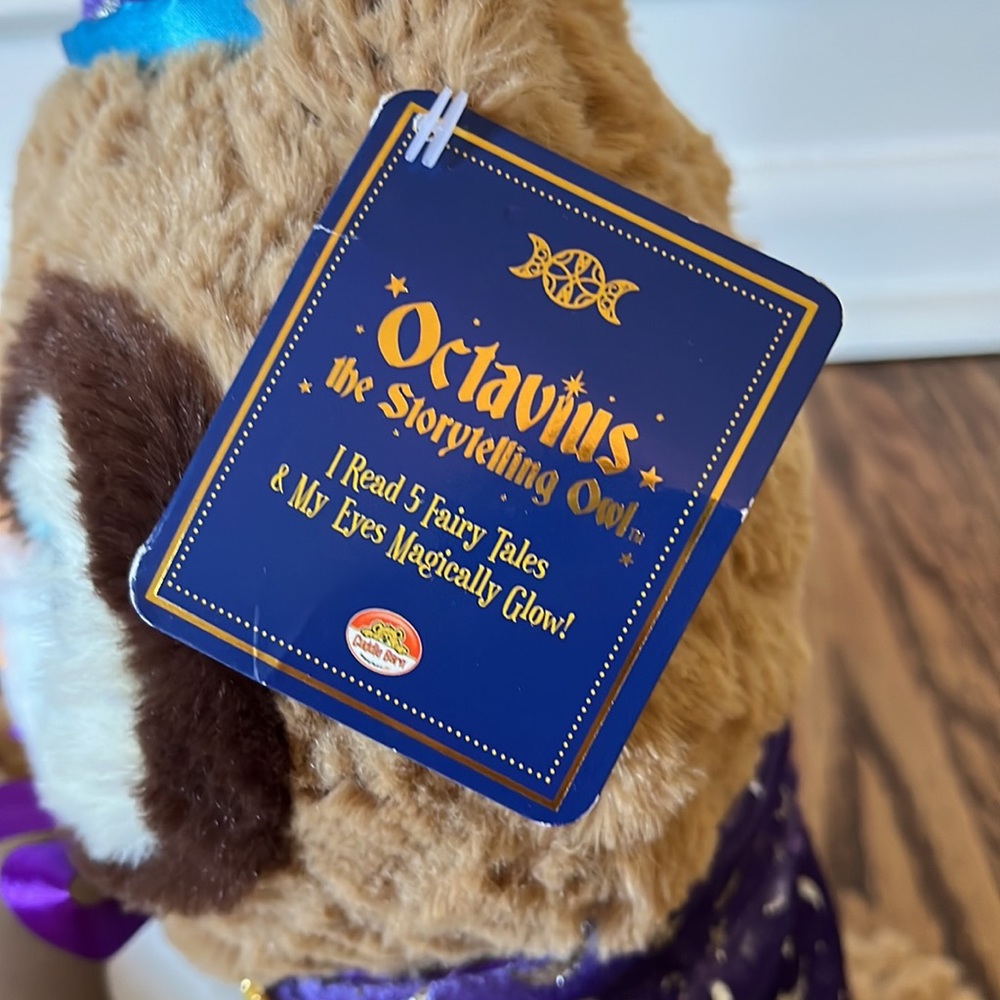 Cuddle Barn Octavius Storytelling Owl - Picture 2 of 7